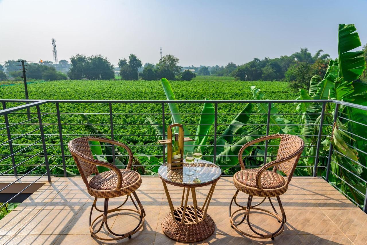 Saffronstays Eden, Nashik - Pet-Friendly Villa With Pool, Jacuzzi & Grape Farm Eksteriør billede