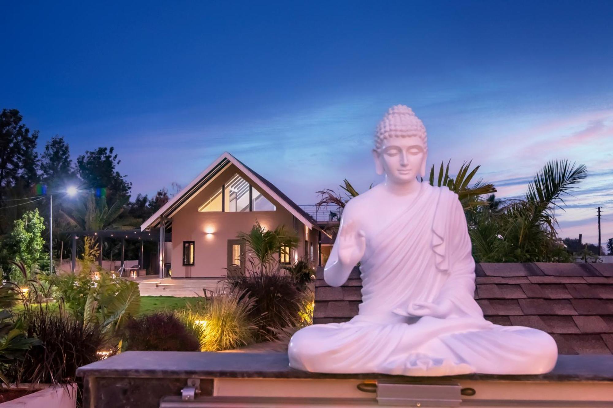 Saffronstays Eden, Nashik - Pet-Friendly Villa With Pool, Jacuzzi & Grape Farm Eksteriør billede